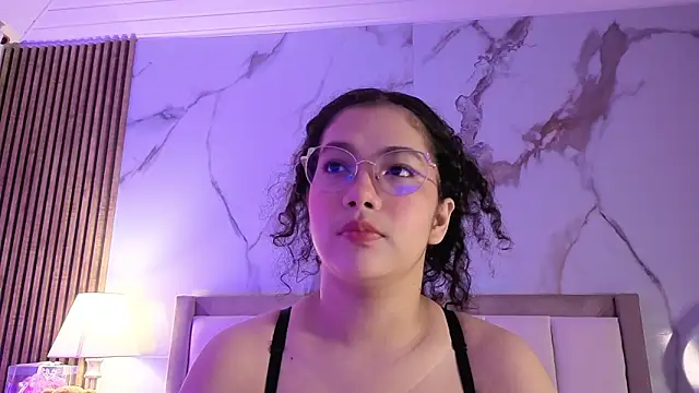 LunaRosse  online show from 11.10.25