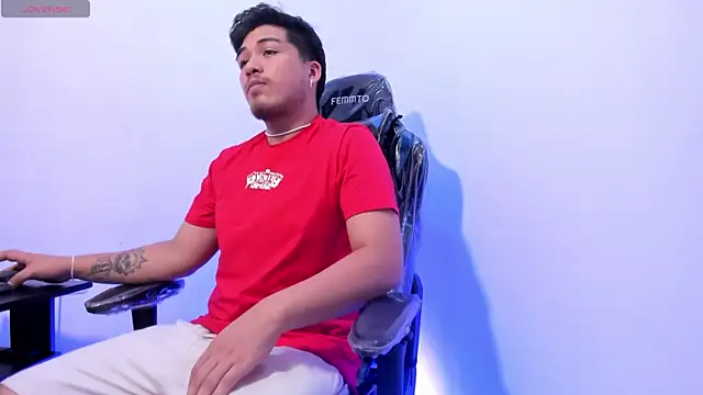 Snapshot of juanmechanic_ chatting on 11.08.25 juanmechanic online show from 11.08.25