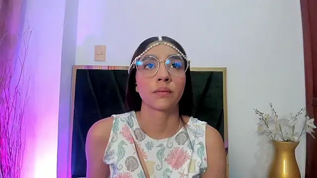 IvyJhons online show from 10.15.25