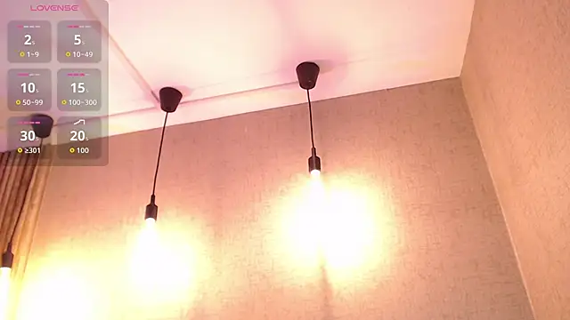 Snapshot of KimGarces chatting on 11.02.25 KimGarces online show from 11.02.25