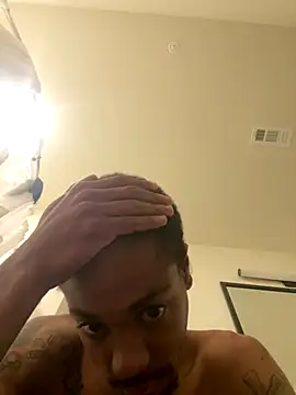 Snapshot of huhgtr chatting on 11.07.25 huhgtr online show from 11.07.25