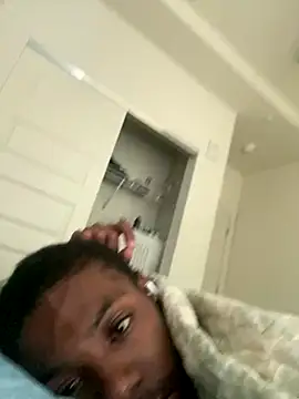 Snapshot of huhgtr chatting on 11.18.25 huhgtr online show from 11.18.25