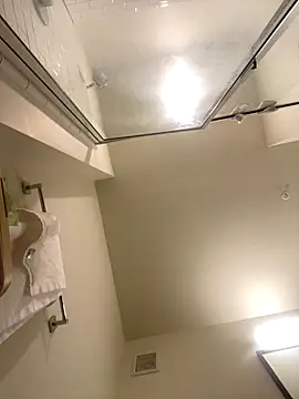 Snapshot of huhgtr chatting on 12.05.25 huhgtr online show from 12.05.25