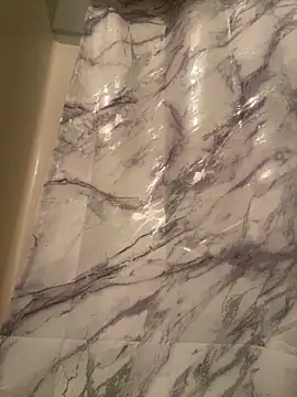 Snapshot of huhgtr chatting on 12.17.25 huhgtr online show from 12.17.25