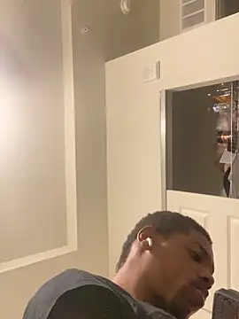 Snapshot of huhgtr chatting on 03.23.26 huhgtr online show from 03.23.26