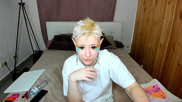 KayleBloom online show from 09.17.25