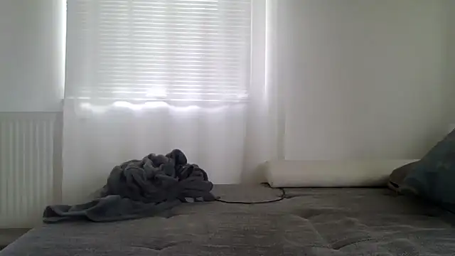 Snapshot of XLBarehengst chatting on 09.12.25 XLBarehengst online show from 09.12.25