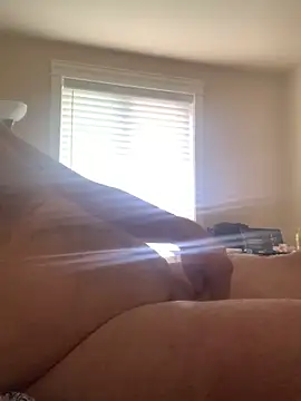 Snapshot of shakeweight chatting on 10.29.25 shakeweight online show from 10.29.25