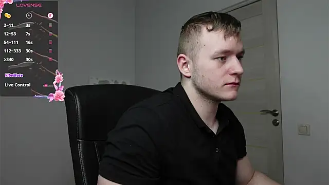 Snapshot of Richard_Dullas chatting on 04.19.26 Richard Dullas online show from 04.19.26