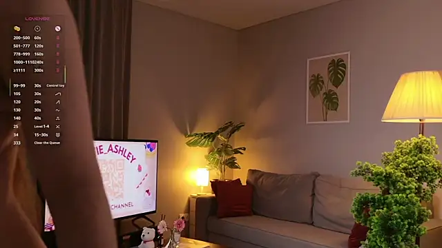 Luna Foxy online show from 10.08.25