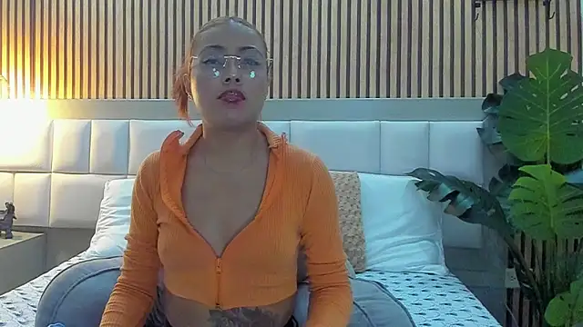 KattyBonnie online show from 10.20.25