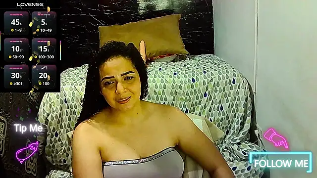Snapshot of _naughty_milf chatting on 02.01.26 naughty milf online show from 02.01.26