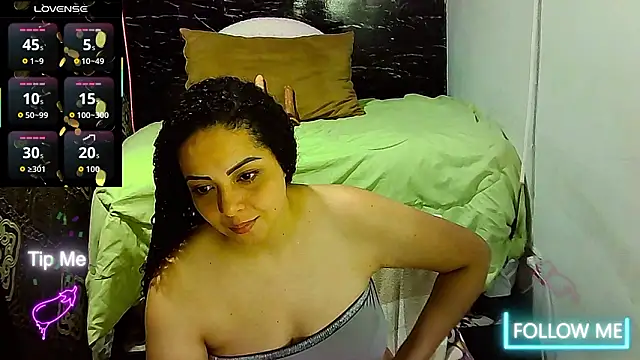 Snapshot of _naughty_milf chatting on 02.20.26 naughty milf online show from 02.20.26