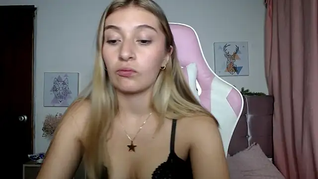 SophiaaLee online show from 03.10.26