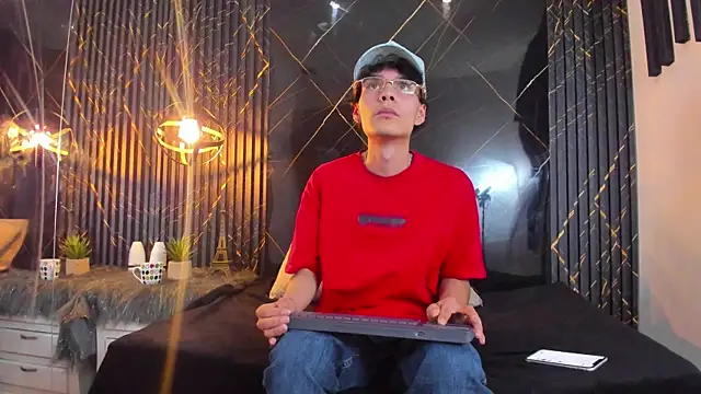 AxelWolfe online show from 09.08.25