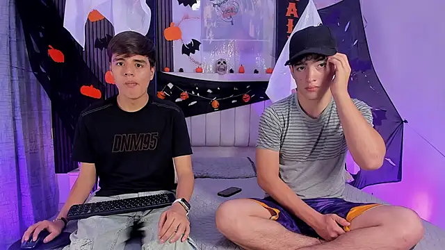 Snapshot of sweet_petter chatting on 10.18.25 sweet petter online show from 10.18.25