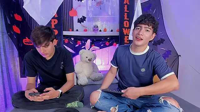 Snapshot of sweet_petter chatting on 10.26.25 sweet petter online show from 10.26.25