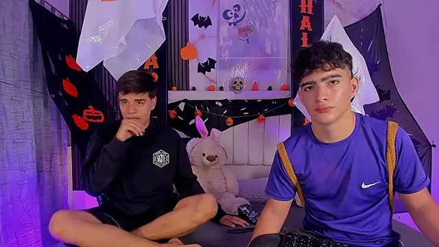 Snapshot of sweet_petter chatting on 11.01.25 sweet petter online show from 11.01.25