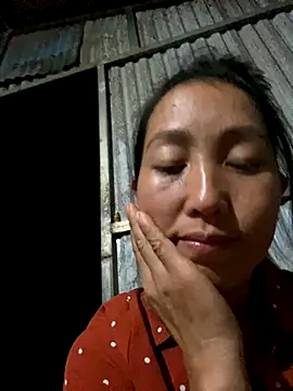 Snapshot of Huong-Ly chatting on 09.28.25 Huong-Ly online show from 09.28.25