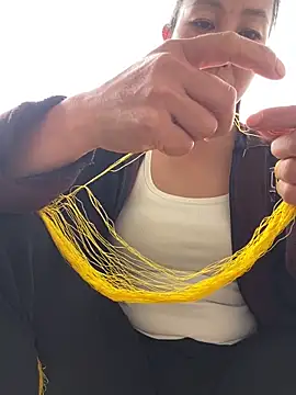 Snapshot of Huong-Ly chatting on 10.16.25 Huong-Ly online show from 10.16.25