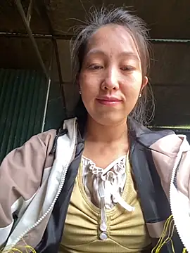 Snapshot of Huong-Ly chatting on 11.07.25 Huong-Ly online show from 11.07.25