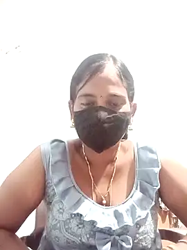 Snapshot of Naina_telugu_ chatting on 10.20.25 Naina telugu online show from 10.20.25