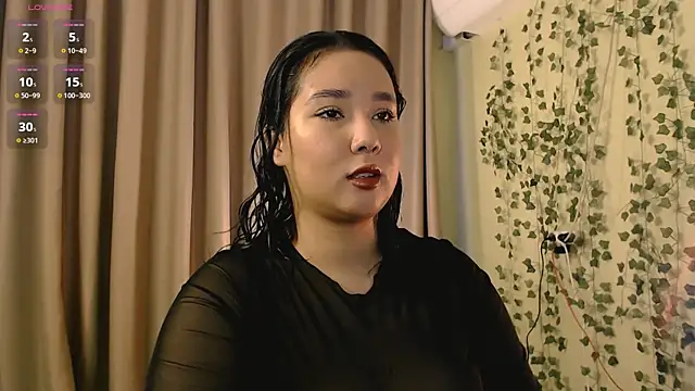 Snapshot of HoneyBroownie chatting on 10.06.25 HoneyBroownie online show from 10.06.25