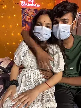 Snapshot of the_Shinchan@xh chatting on 09.11.25 the Shinchanxh online show from 09.11.25