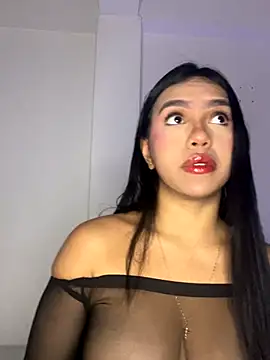 Snapshot of Michelle_johnson_ chatting on 10.18.25 Michelle johnson online show from 10.18.25