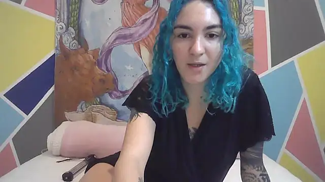 Snapshot of peetitefairy chatting on 10.08.25 peetitefairy online show from 10.08.25