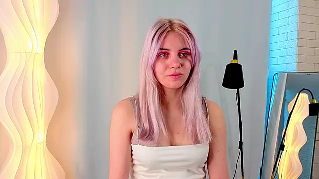 Snapshot of BlissBoardley chatting on 10.24.25 BlissBoardley online show from 10.24.25