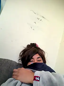 LuckyKhloe online show from 10.15.25