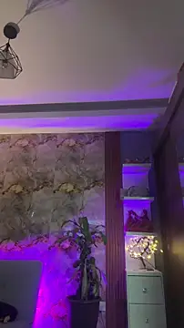 Snapshot of hannachris- chatting on 10.20.25 hannachris- online show from 10.20.25