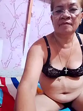 vickyhot1966 online show from 12.17.25