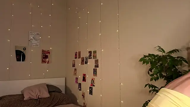 GeorginaHarn online show from 10.17.25