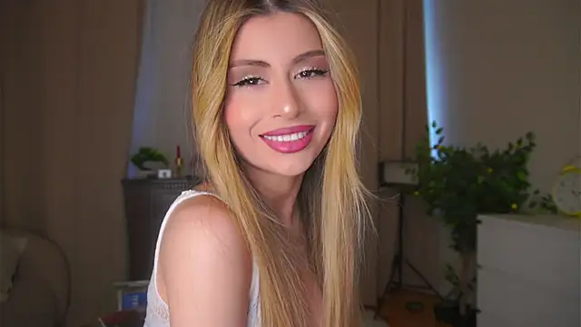 Snapshot of GeorginaHarn chatting on 05.10.26 GeorginaHarn online show from 05.10.26
