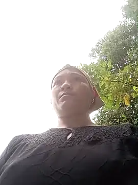 Love-Mama33 online show from 11.13.25