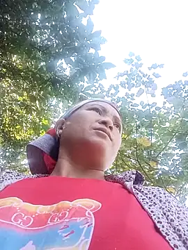 Love-Mama33 online show from 11.26.25