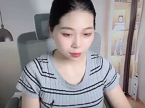 Strawberry18x online show from 09.22.25
