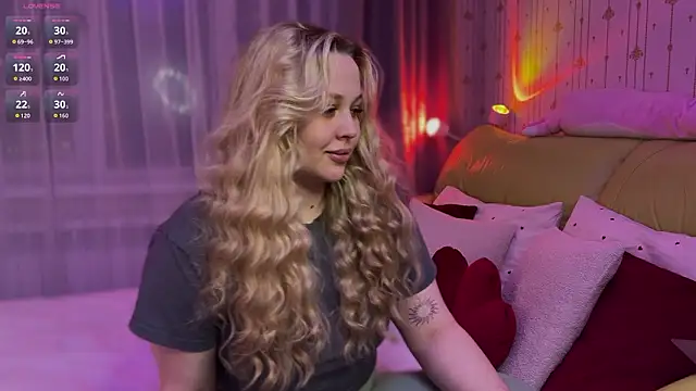 Estella Elwood online show from 03.13.26