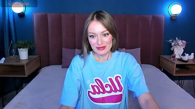 EvelynPoole online show from 11.23.25