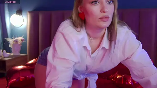 EvelynPoole online show from 02.13.26