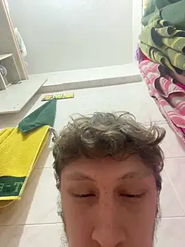 Snapshot of efeees35 chatting on 01.10.26 efeees35 online show from 01.10.26