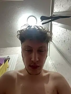 Snapshot of efeees35 chatting on 02.23.26 efeees35 online show from 02.23.26