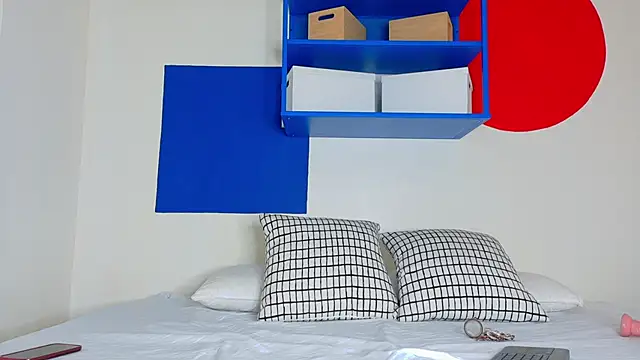 Nickifox   online show from 09.25.25