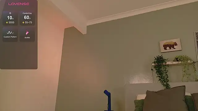 Nickifox   online show from 10.10.25