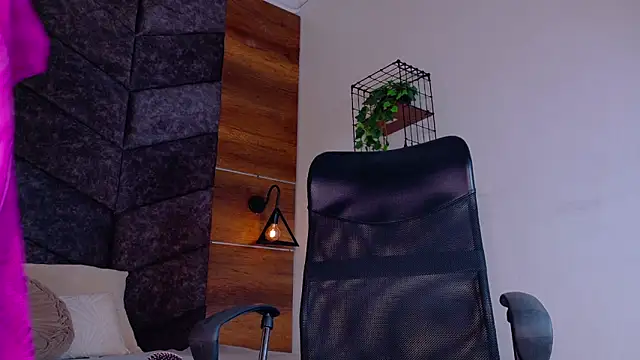 Nickifox   online show from 01.08.26