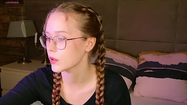 MandyMils online show from 09.23.25