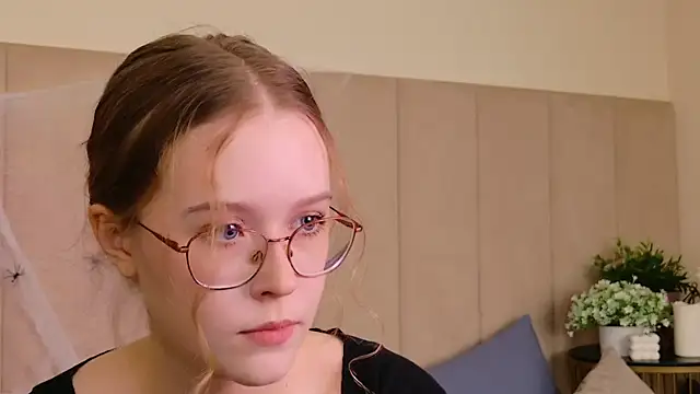 MandyMils online show from 10.26.25