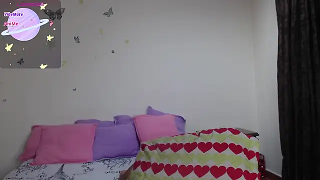 Snapshot of evangeline_lover chatting on 10.12.25 evangeline lover online show from 10.12.25